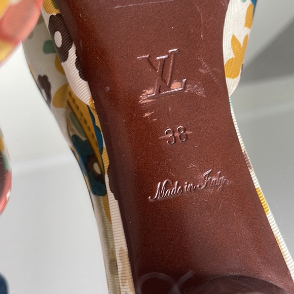 Authentic Louis Vuitton open toe heels. 👠👜 - Picture 7 of 7